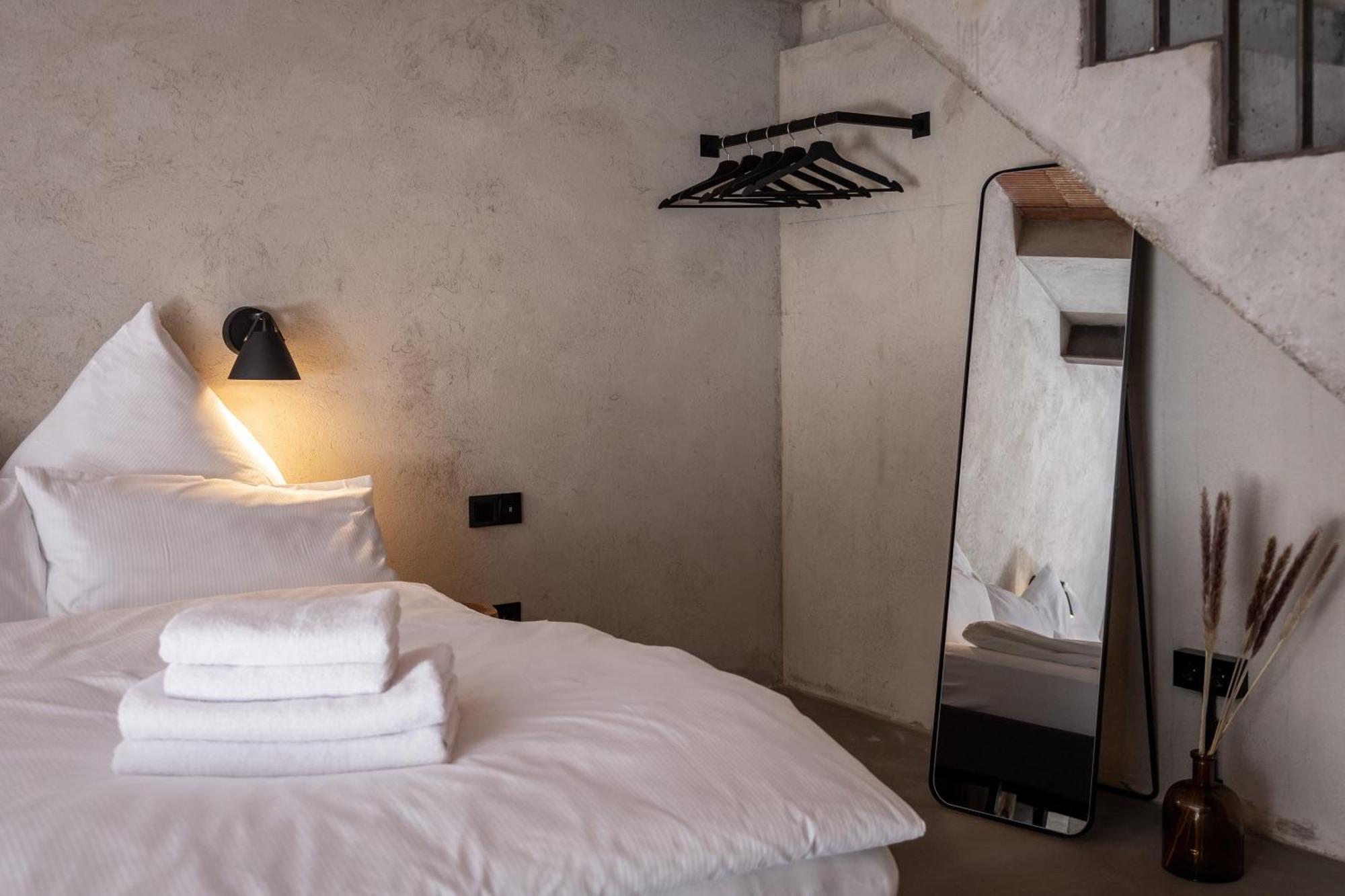 Coolest Apartment In Berlin, Easy Check-In, Close To Center, Black & White Maisonette #6 Dış mekan fotoğraf