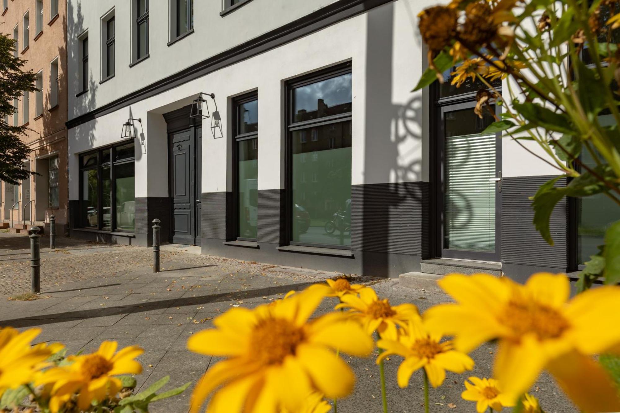 Coolest Apartment In Berlin, Easy Check-In, Close To Center, Black & White Maisonette #6 Dış mekan fotoğraf