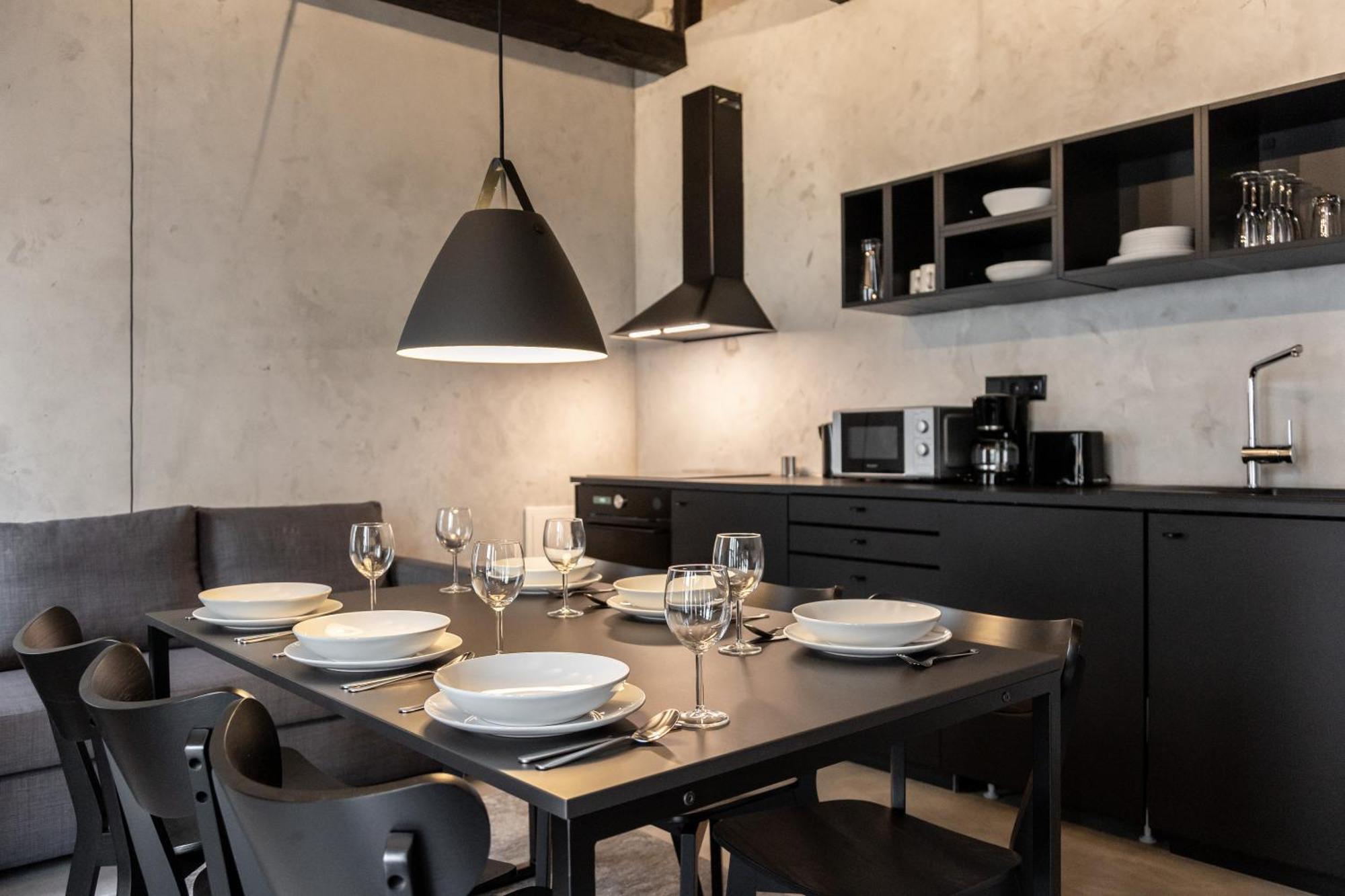 Coolest Apartment In Berlin, Easy Check-In, Close To Center, Black & White Maisonette #6 Dış mekan fotoğraf